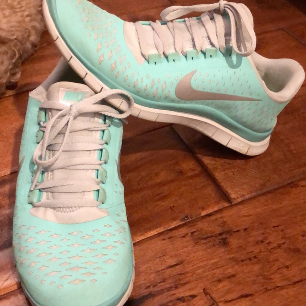 Women’s Nike shoes m